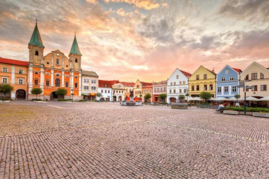 Lovely Apartment - Zilina Centrum ภายนอก รูปภาพ